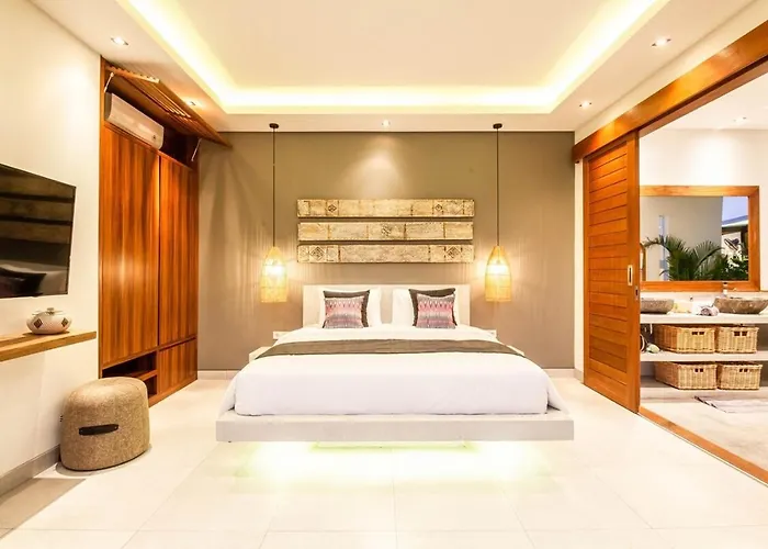 Opulent 6 Br In Canggu, 400m To Finns Beach Haven