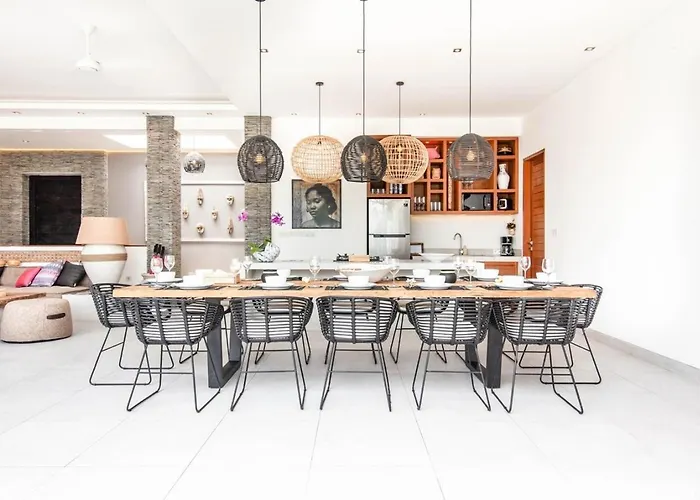 Opulent 6 Br In Canggu, 400m To Finns Beach Haven Canggu