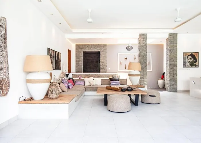 Opulent 6 Br In Canggu, 400m To Finns Beach Haven