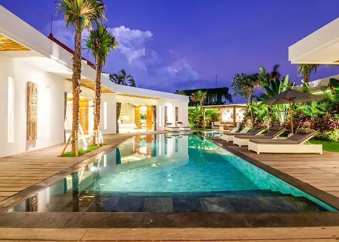 Luxury 6br Villa, Canggu, 400m To Finns チャングー